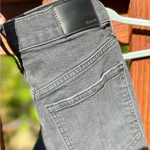 Well loved Perfect Vintage Crop Jean in 27 Petite